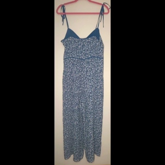 🆕️ Ali & Jay Blue & White Floral Cropped Jumpsuit - Picture 8 of 16